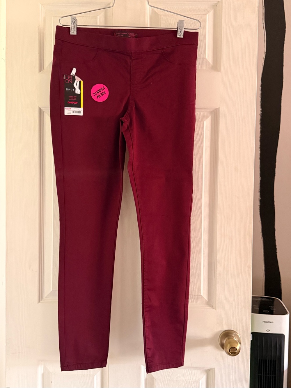 Ladies' Burgundy Pull-On Jeggings - Unknown Brand